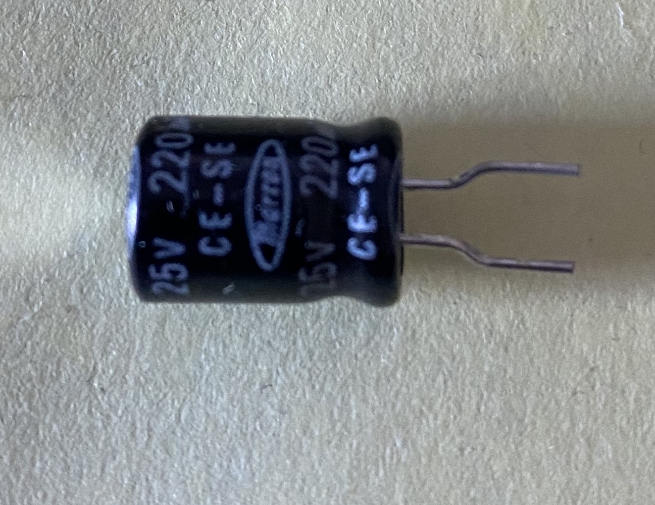 220uF/25V
